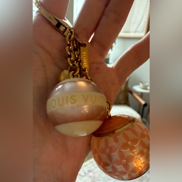 Louis Vuitton Mini Lin Croisette Bag Charm – Pink & Beige Resin - Picture 8 of 8